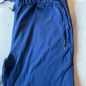 Navy joggers with pockets! Easy to dress up or down!